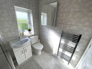 Family Bathroom- click for photo gallery